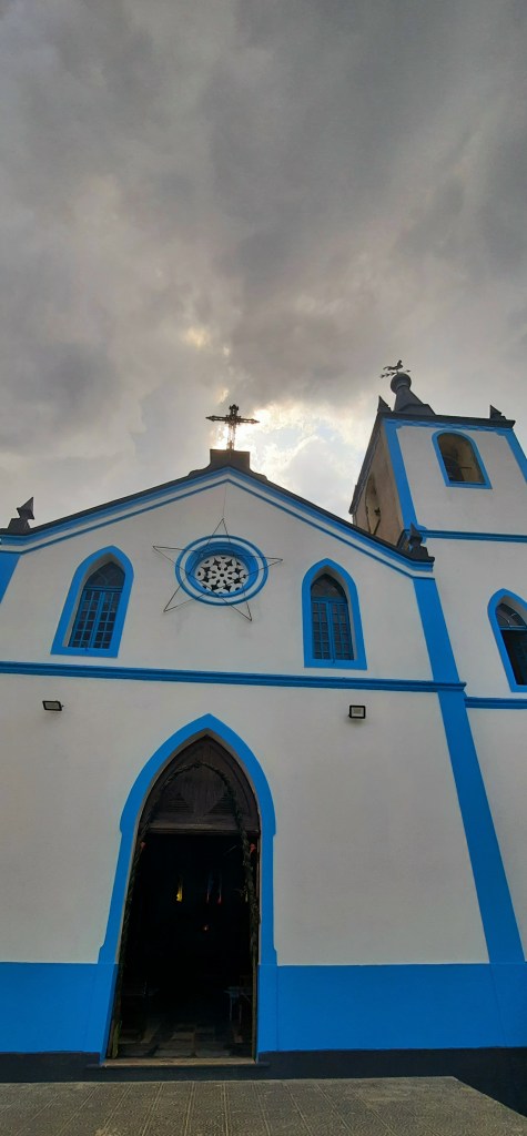 A private verandah facing the ocean at the Mucumbli lodge in São Tomé.